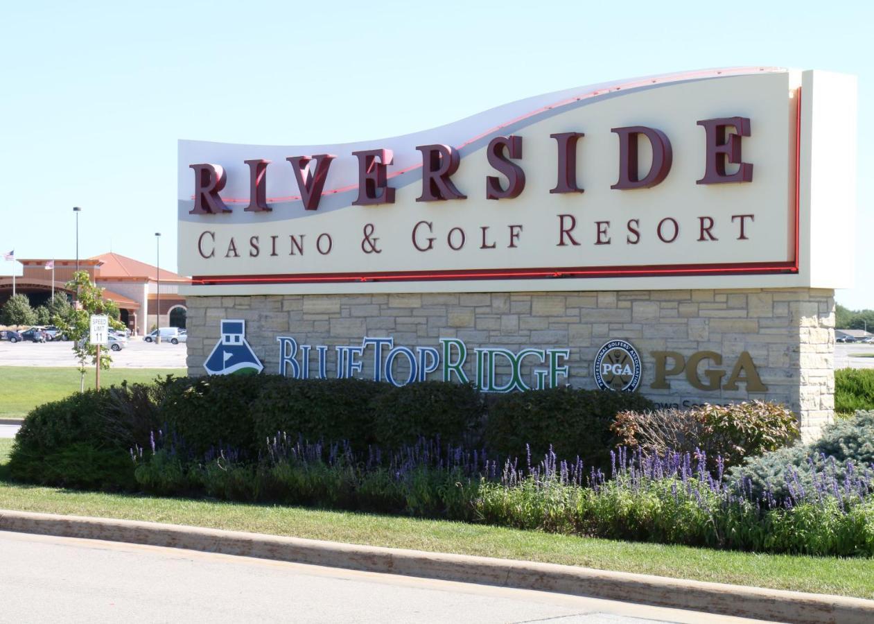 Riverside Casino & Golf Resort Ngoại thất bức ảnh